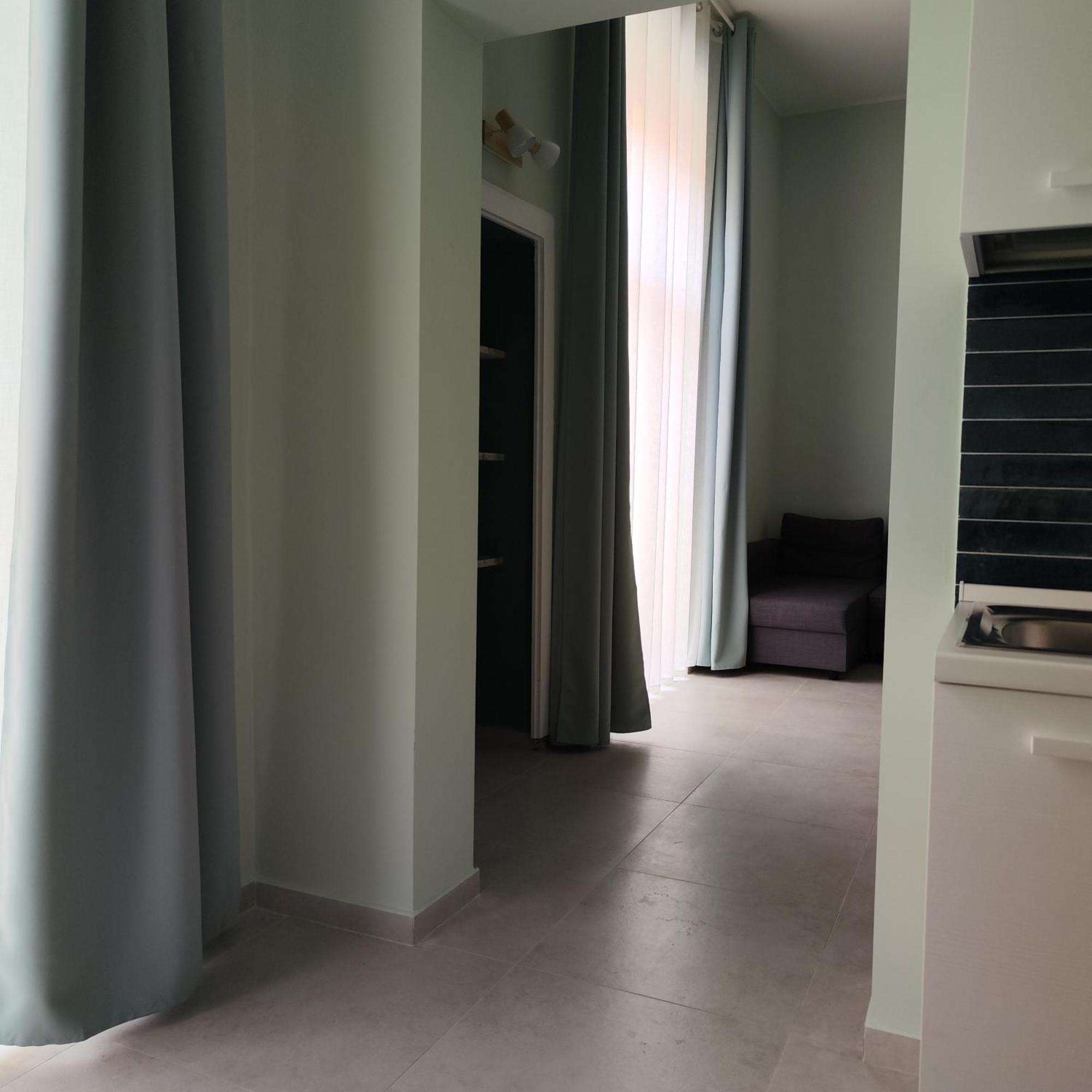 Mistral130 Apartment Bari Bagian luar foto