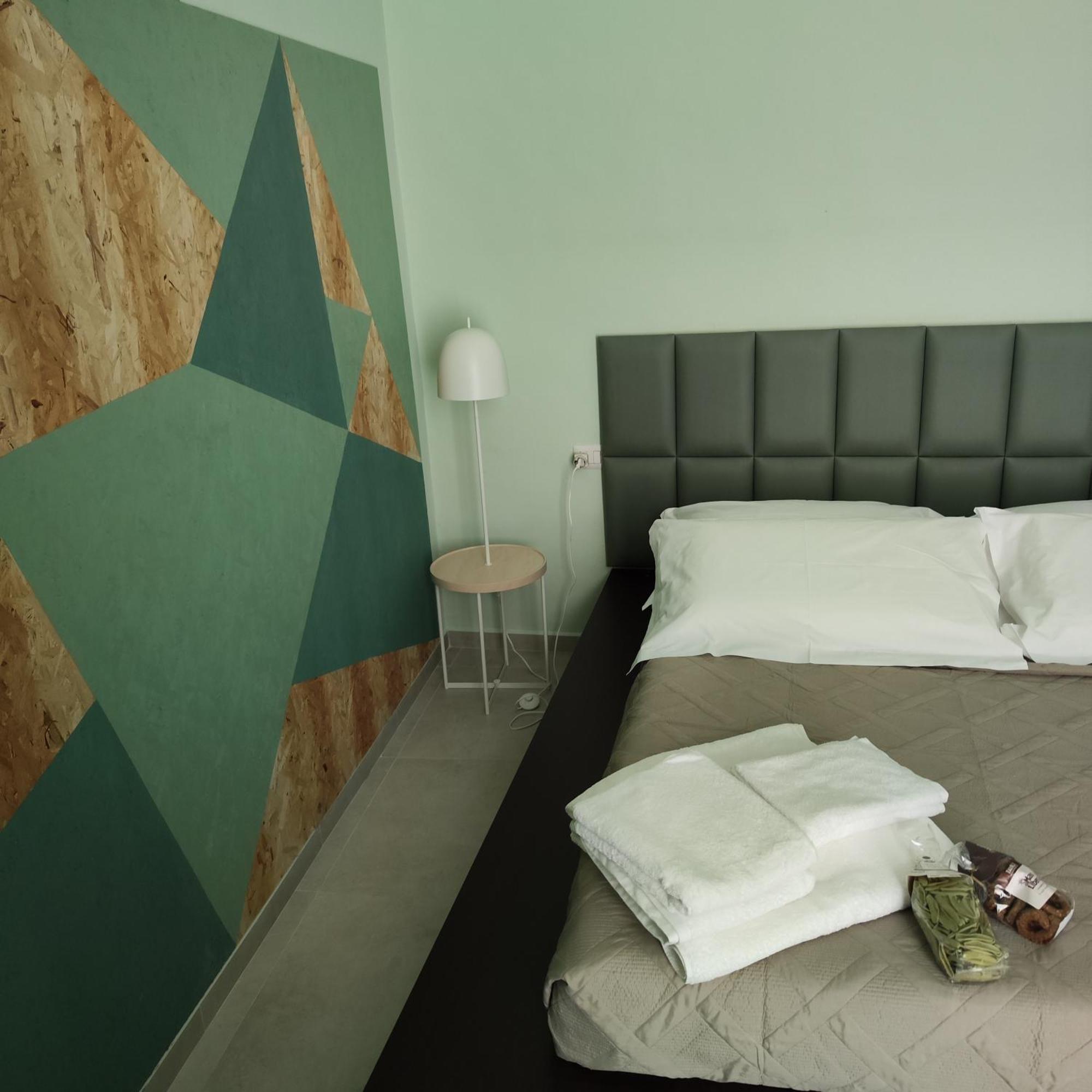 Mistral130 Apartment Bari Bagian luar foto