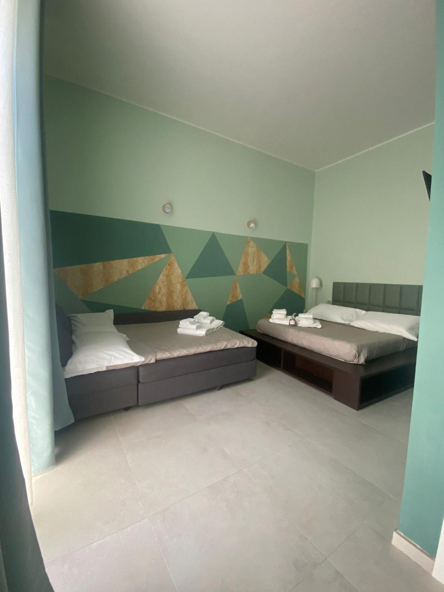 Mistral130 Apartment Bari Bagian luar foto