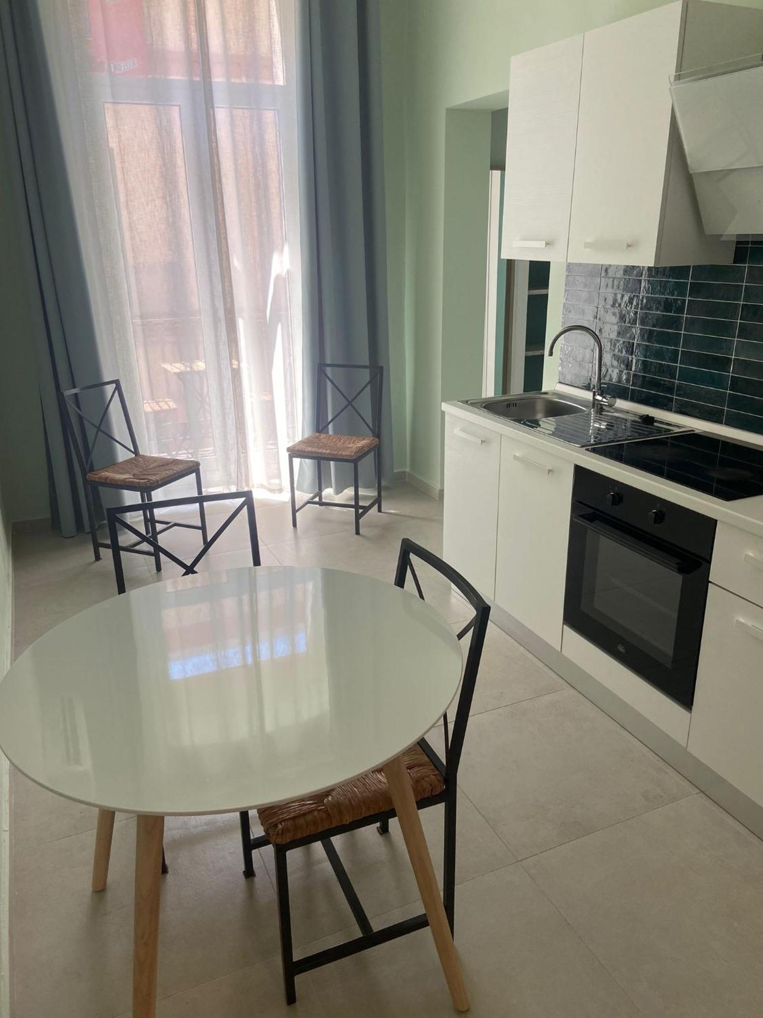 Mistral130 Apartment Bari Bagian luar foto